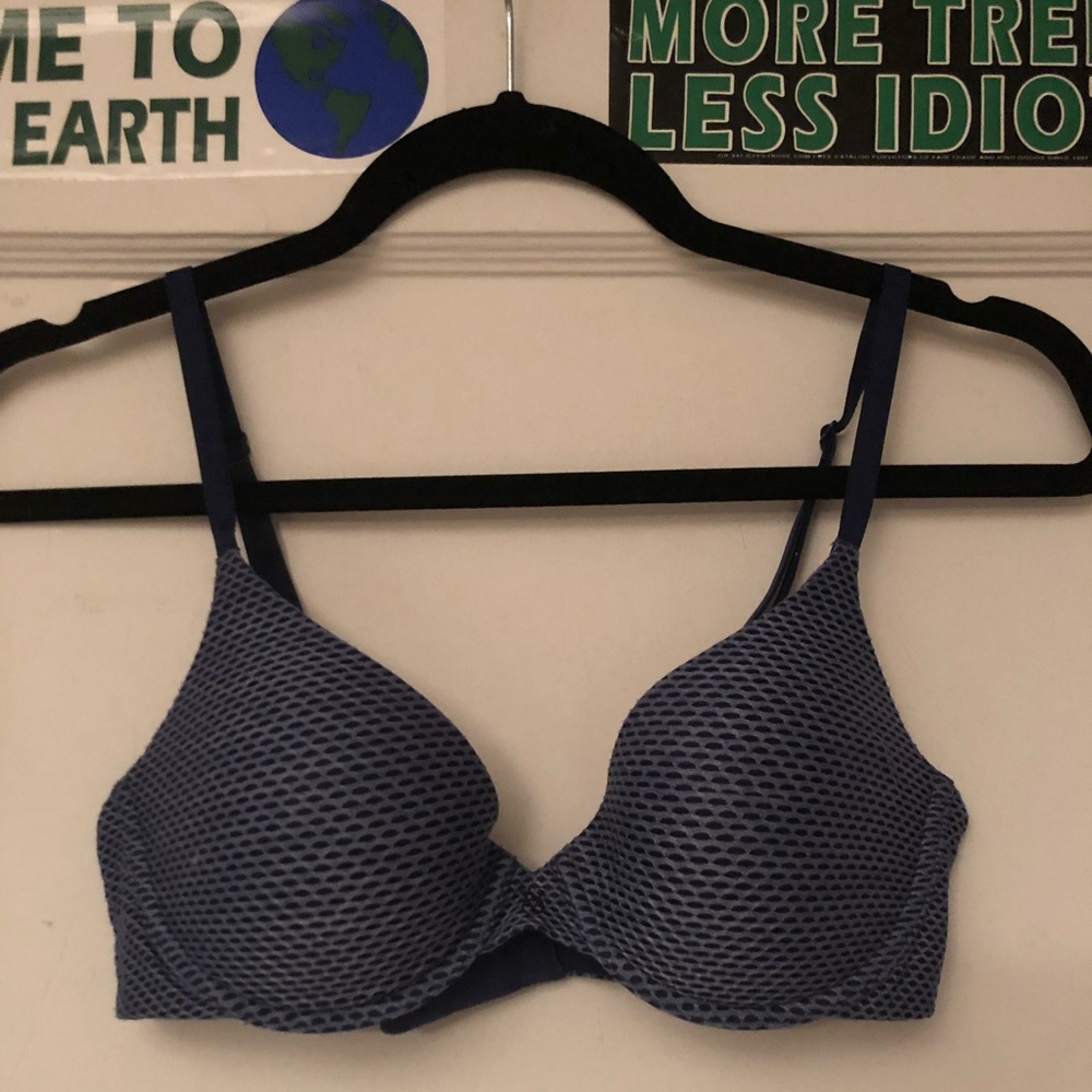 32c victoria’s secret bra NWOT blue and navy